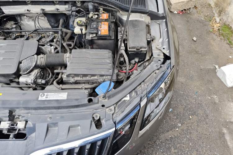 Used Skoda Octavia 2022 1.5L Automatic Comfort Edition Engine Bay Left