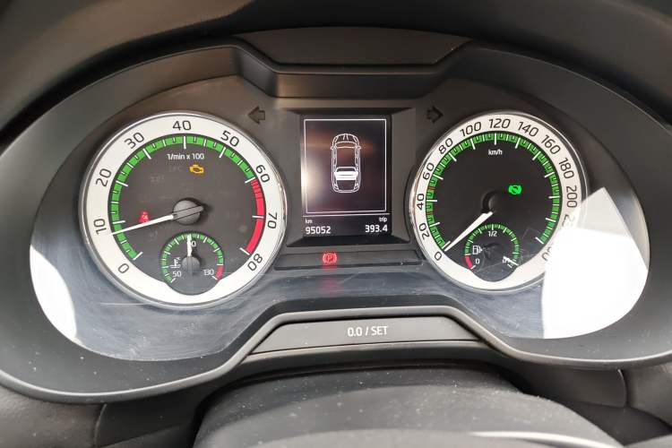 Used Skoda Octavia 2022 1.5L Automatic Comfort Edition Odometer Close Up