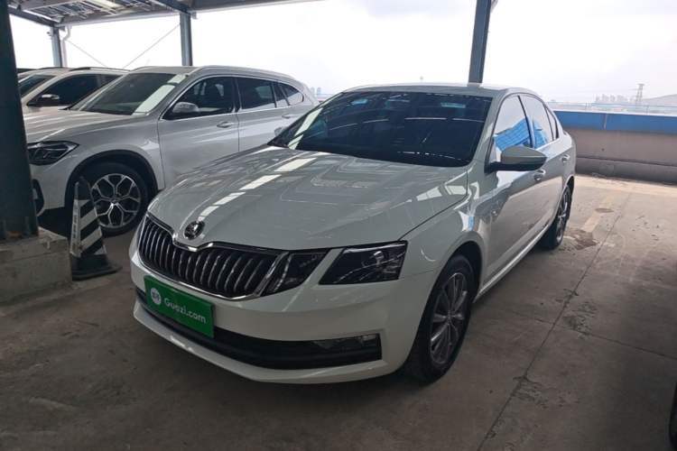 Used Skoda Octavia 2022 1.5L Automatic Comfort Edition Guazi used car, China used car export, Used car for sale, Used cars, Cheapest cars for sale