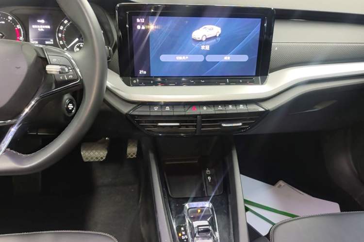 Used Skoda Octavia 2022 PRO TSI280 Luxury Edition Audio And AC Panel