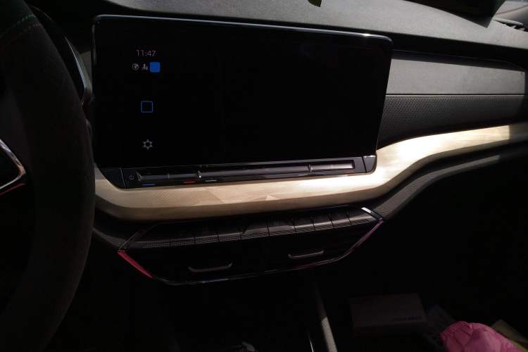 Used Skoda Octavia 2022 PRO TSI280 Luxury Edition Audio And AC Panel
