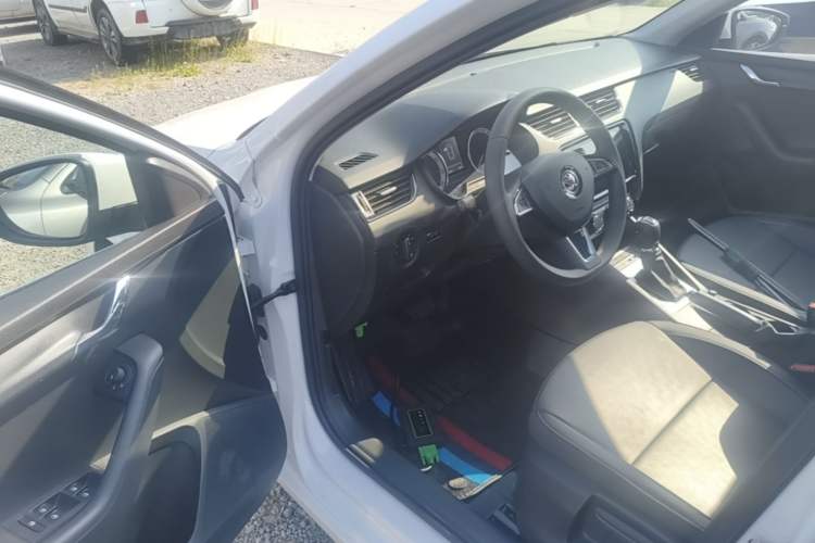 Used Skoda Octavia 2022 1.5L Automatic Comfort Edition Driver Seat
