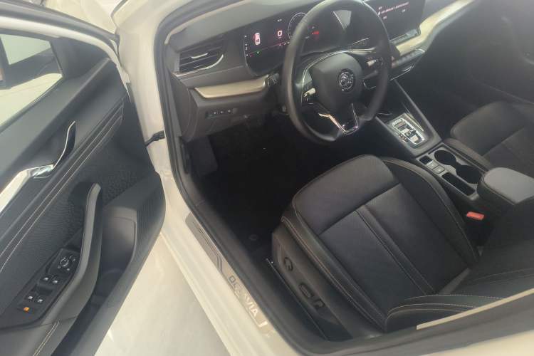 Used Skoda Octavia 2022 PRO TSI280 Luxury Edition Driver Seat