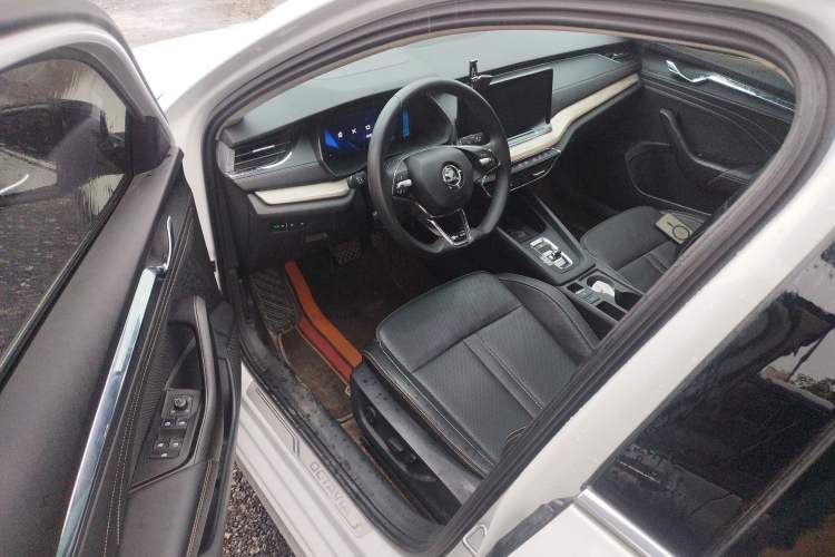Used Skoda Octavia 2022 PRO TSI280 Luxury Edition Driver Seat