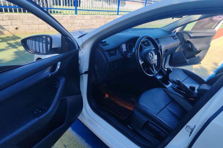 Used Skoda Octavia 2022 1.5L Manual Comfort Edition Driver Seat