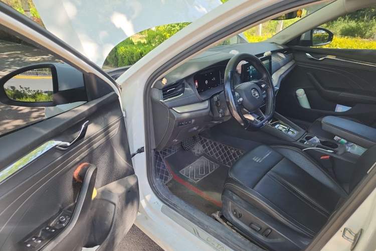 Used Skoda Octavia 2022 PRO TSI280 Luxury Edition Driver Seat