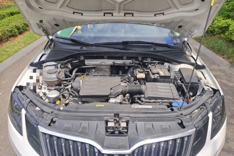 Used Skoda Octavia 2022 1.5L Automatic Comfort Edition Engine Bay