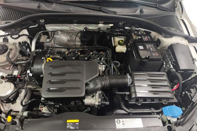 Used Skoda Octavia 2022 1.5L Automatic Comfort Edition Engine Bay