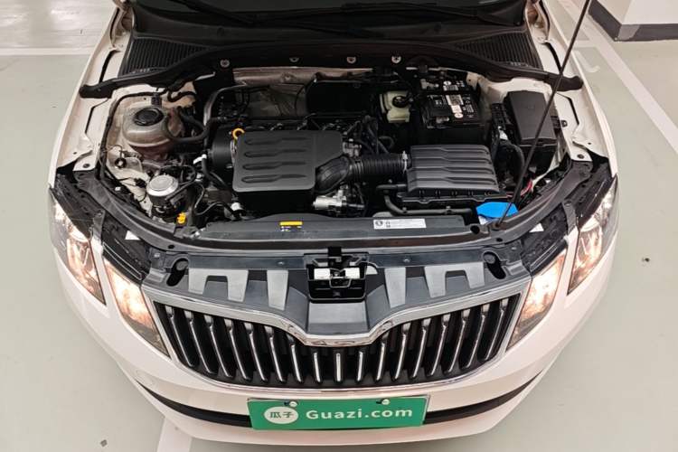 Used Skoda Octavia 2022 1.5L Automatic Comfort Edition Engine Bay