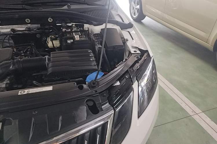 Used Skoda Octavia 2022 1.5L Automatic Comfort Edition Engine Bay Left