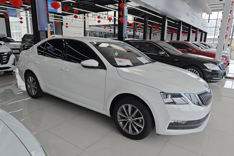 Used Skoda Octavia 2022 1.5L Automatic Comfort Edition Exterior 2