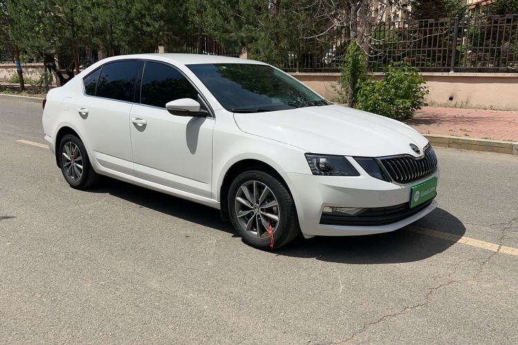 Used Skoda Octavia 2022 1.5L Automatic Comfort Edition Exterior 2