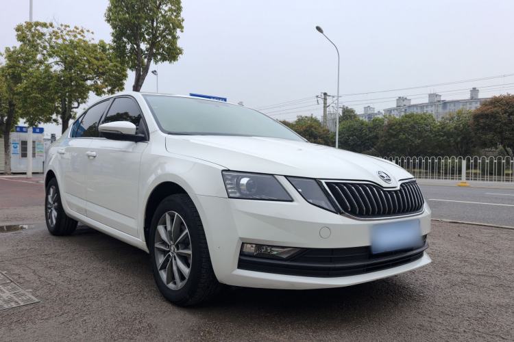 Used Skoda Octavia 2022 1.5L Automatic Comfort Edition Exterior 2