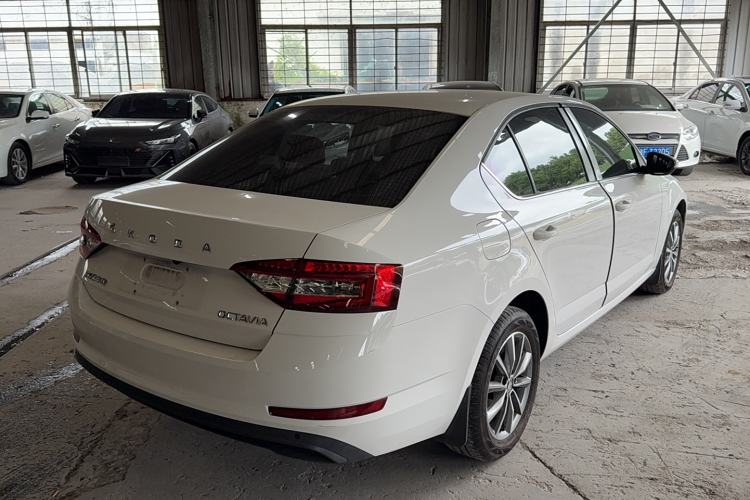 Used Skoda Octavia 2022 1.5L Manual Comfort Edition Exterior 3