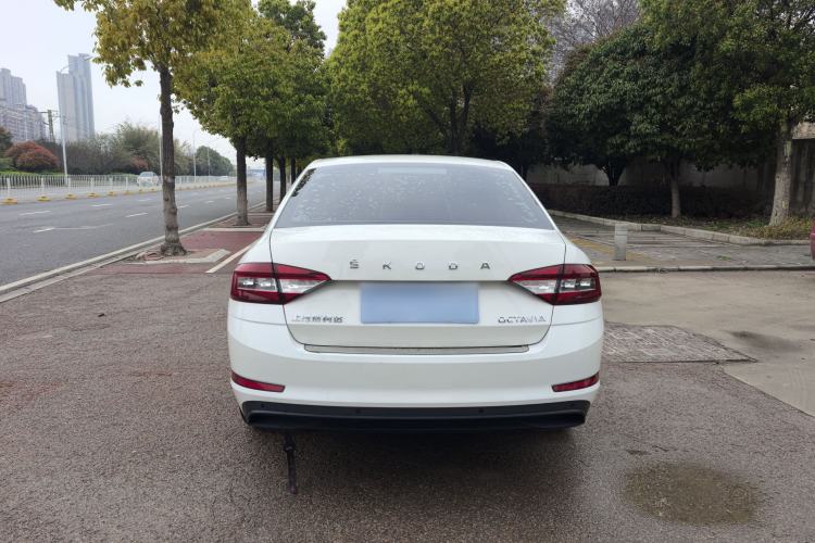 Used Skoda Octavia 2022 1.5L Automatic Comfort Edition Exterior 4