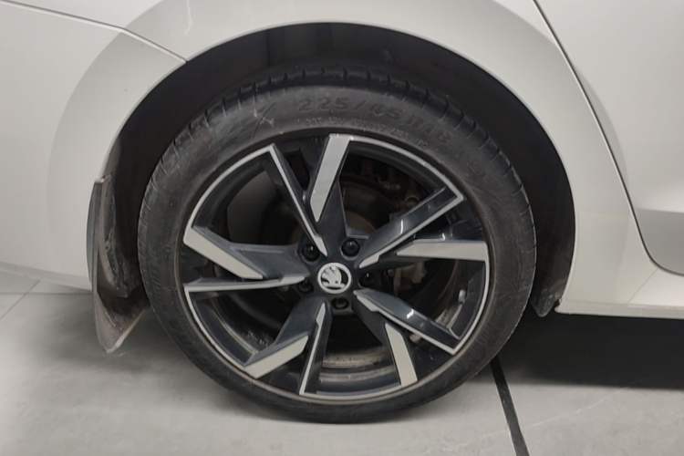 Used Skoda Octavia 2022 PRO TSI280 Luxury Edition Exterior 5