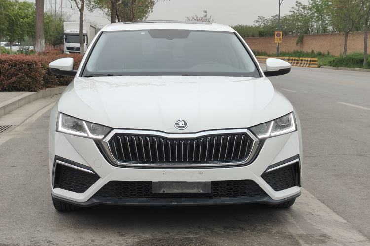 Used Skoda Octavia 2022 PRO TSI280 Luxury Edition Exterior 6
