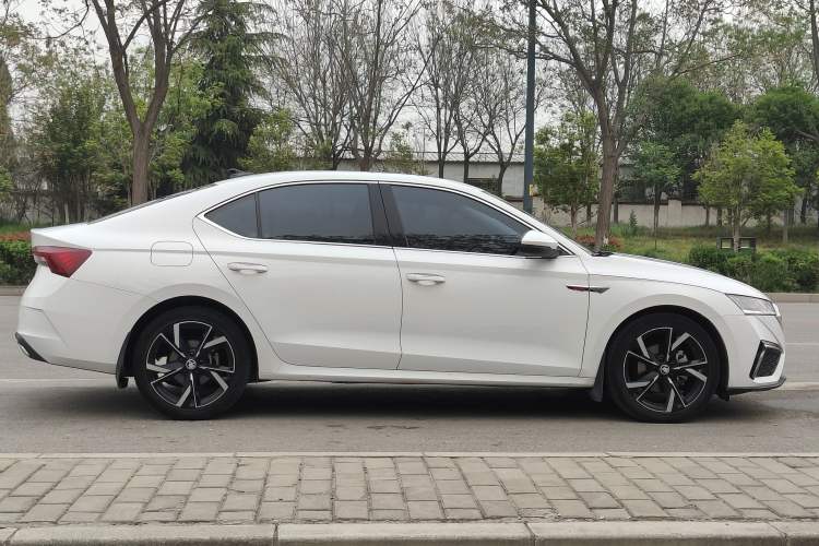 Used Skoda Octavia 2022 PRO TSI280 Luxury Edition Exterior 8