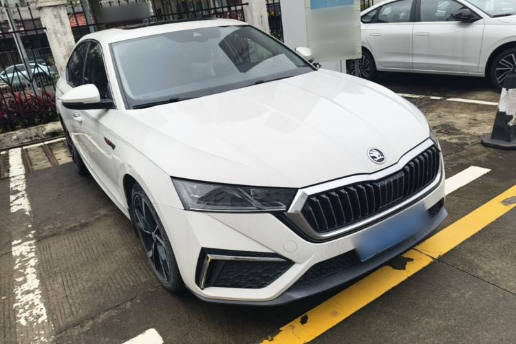 Used Skoda Octavia 2022 PRO TSI280 Luxury Edition Front Right 45 Deg