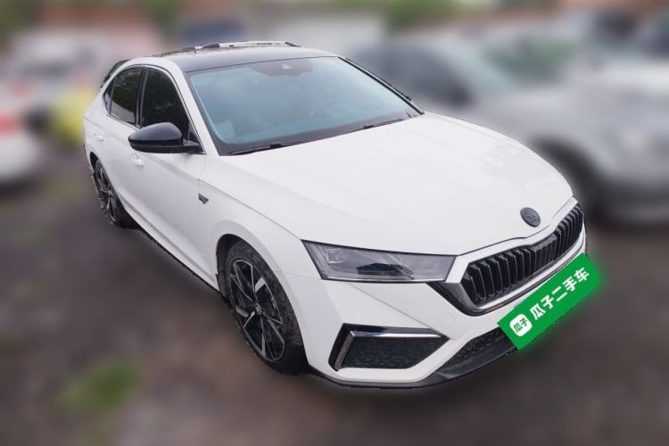 Used Skoda Octavia 2022 PRO TSI280 Luxury Edition Front Right 45 Deg