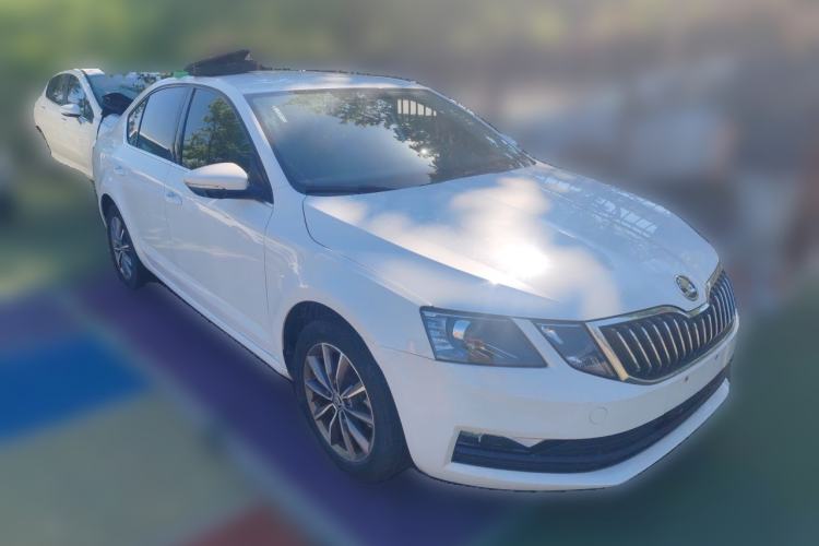 Used Skoda Octavia 2022 1.5L Manual Comfort Edition Front Right 45 Deg