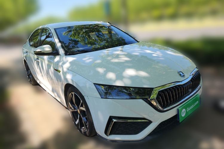 Used Skoda Octavia 2022 PRO TSI280 Luxury Edition Front Right 45 Deg