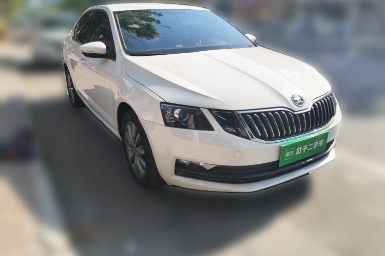 Used Skoda Octavia 2022 1.5L Automatic Comfort Edition Front Right 45 Deg