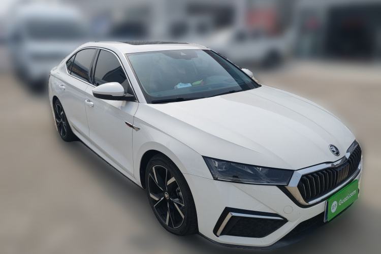 Used Skoda Octavia 2022 PRO TSI280 Luxury Edition Front Right 45 Deg