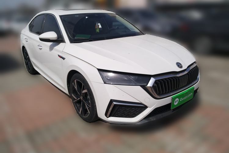Used Skoda Octavia 2022 PRO TSI280 Luxury Edition Front Right 45 Deg