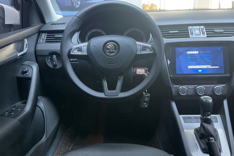 Used Skoda Octavia 2022 1.5L Automatic Comfort Edition Interior 1
