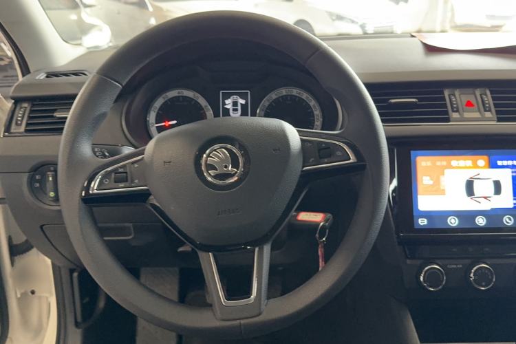 Used Skoda Octavia 2022 1.5L Manual Comfort Edition Interior 2