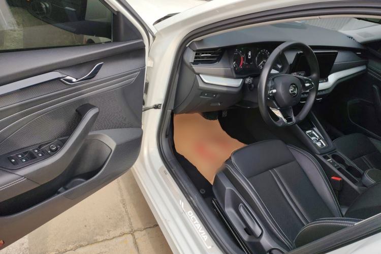 Used Skoda Octavia 2022 PRO TSI280 Luxury Edition Interior 3