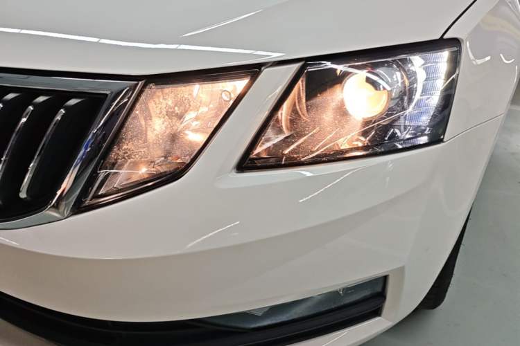 Used Skoda Octavia 2022 1.5L Automatic Comfort Edition Left Front Headlight