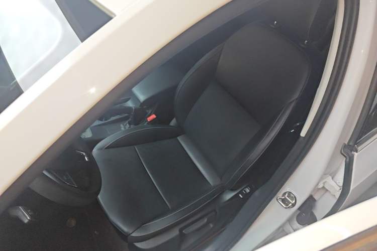 Used Skoda Octavia 2022 1.5L Automatic Comfort Edition Left Front Seat