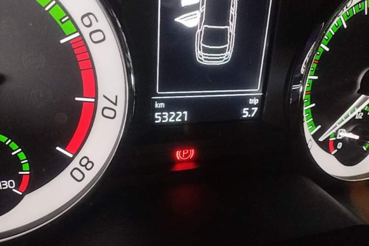 Used Skoda Octavia 2022 1.5L Automatic Comfort Edition Odometer Close Up