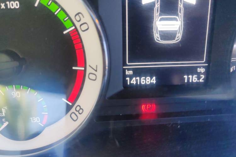 Used Skoda Octavia 2022 1.5L Manual Comfort Edition Odometer Close Up
