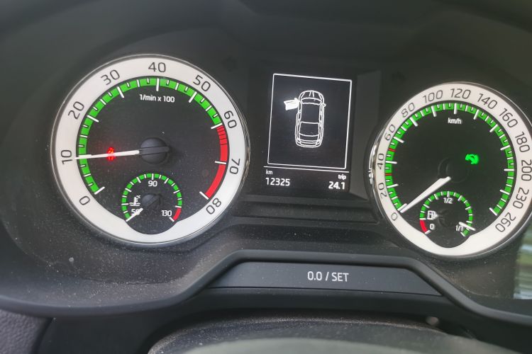 Used Skoda Octavia 2022 1.5L Automatic Comfort Edition Odometer Close Up