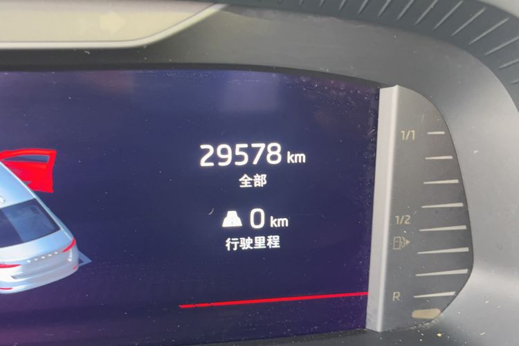 Used Skoda Octavia 2022 PRO TSI280 Luxury Edition Odometer Close Up