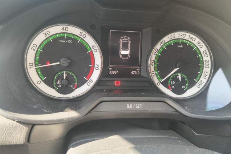 Used Skoda Octavia 2022 1.5L Automatic Comfort Edition Odometer Close Up