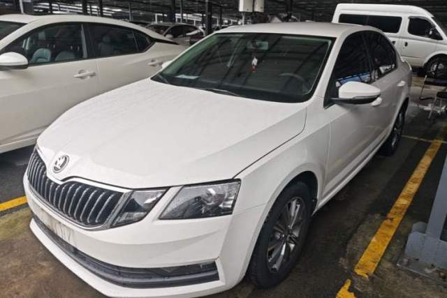 Skoda Octavia 2022 1.5L Automatic Comfort Edition مستعملة
