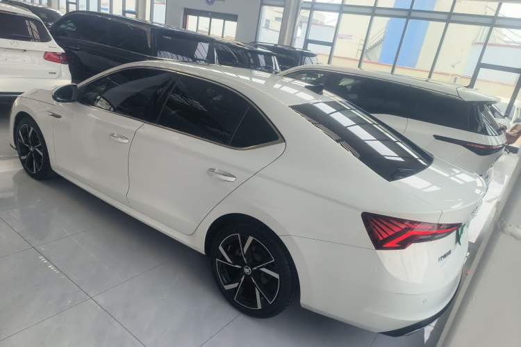 Used Skoda Octavia 2022 PRO TSI280 Luxury Edition Rear Left 45 Deg