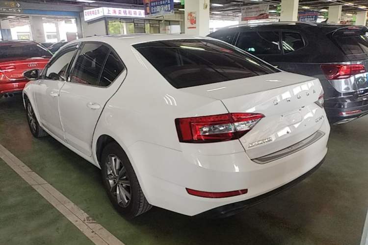 Used Skoda Octavia 2022 1.5L Automatic Comfort Edition Rear Left 45 Deg