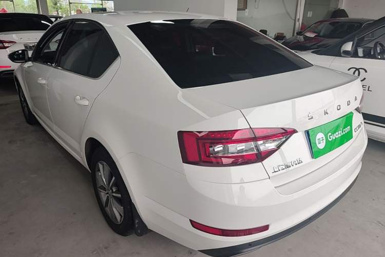 Used Skoda Octavia 2022 1.5L Automatic Comfort Edition Rear Left 45 Deg