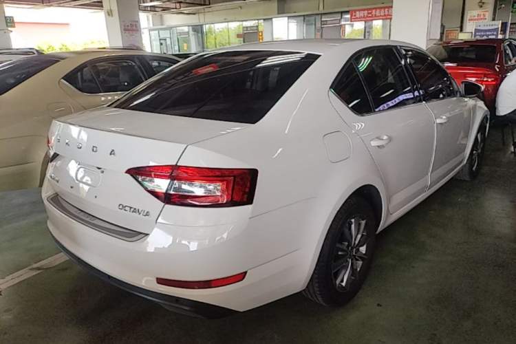 Used Skoda Octavia 2022 1.5L Automatic Comfort Edition Rear Right 45 Deg