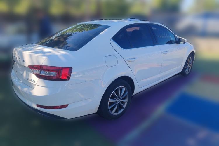 Used Skoda Octavia 2022 1.5L Manual Comfort Edition Rear Right 45 Deg