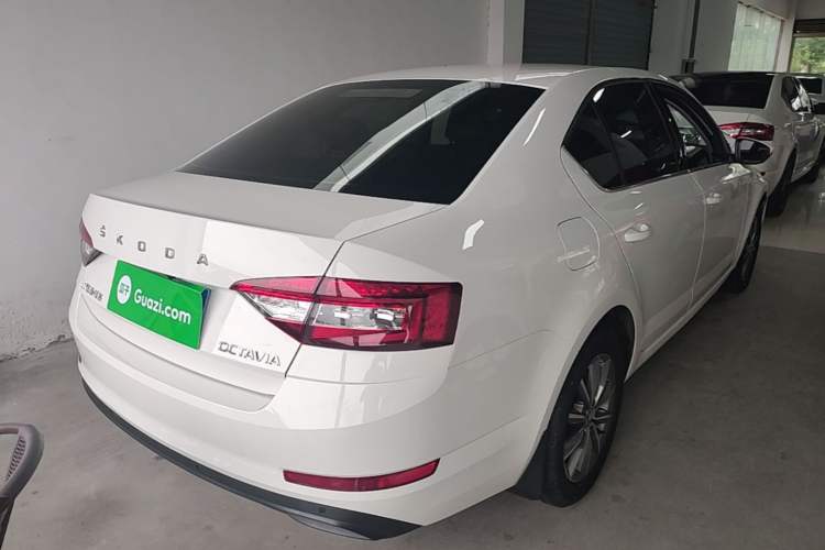 Used Skoda Octavia 2022 1.5L Automatic Comfort Edition Rear Right 45 Deg