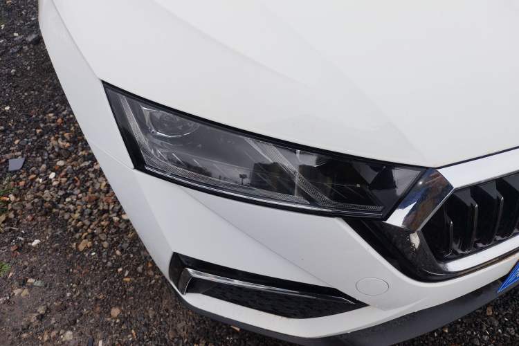 Used Skoda Octavia 2022 PRO TSI280 Luxury Edition Right Front Headlight