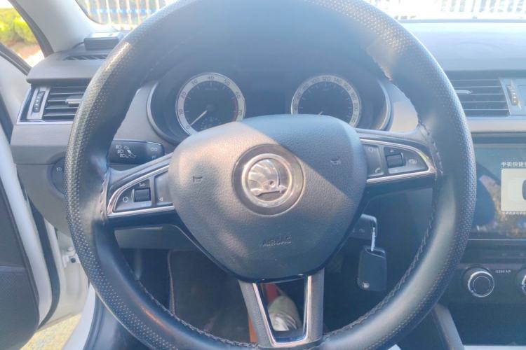 Used Skoda Octavia 2022 1.5L Manual Comfort Edition Steering Wheel