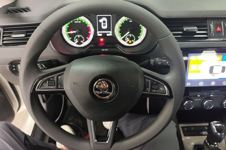 Used Skoda Octavia 2022 1.5L Automatic Comfort Edition Steering Wheel