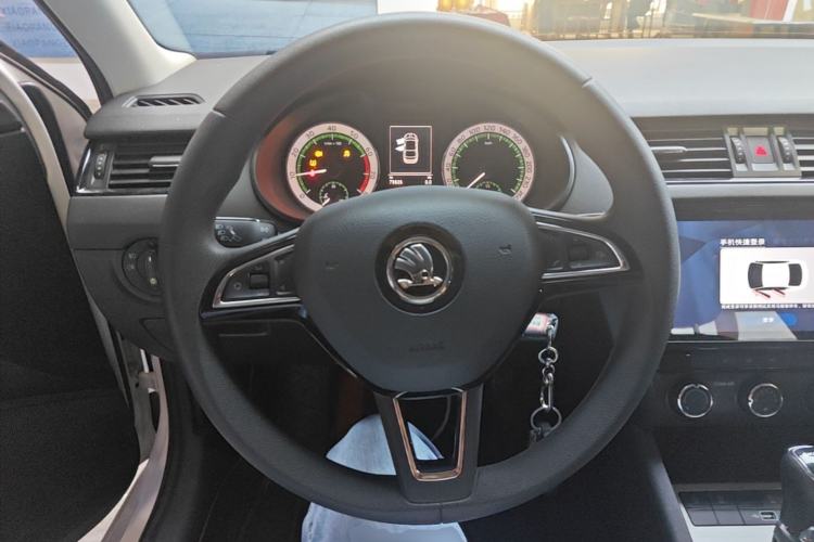 Used Skoda Octavia 2022 1.5L Automatic Comfort Edition Steering Wheel